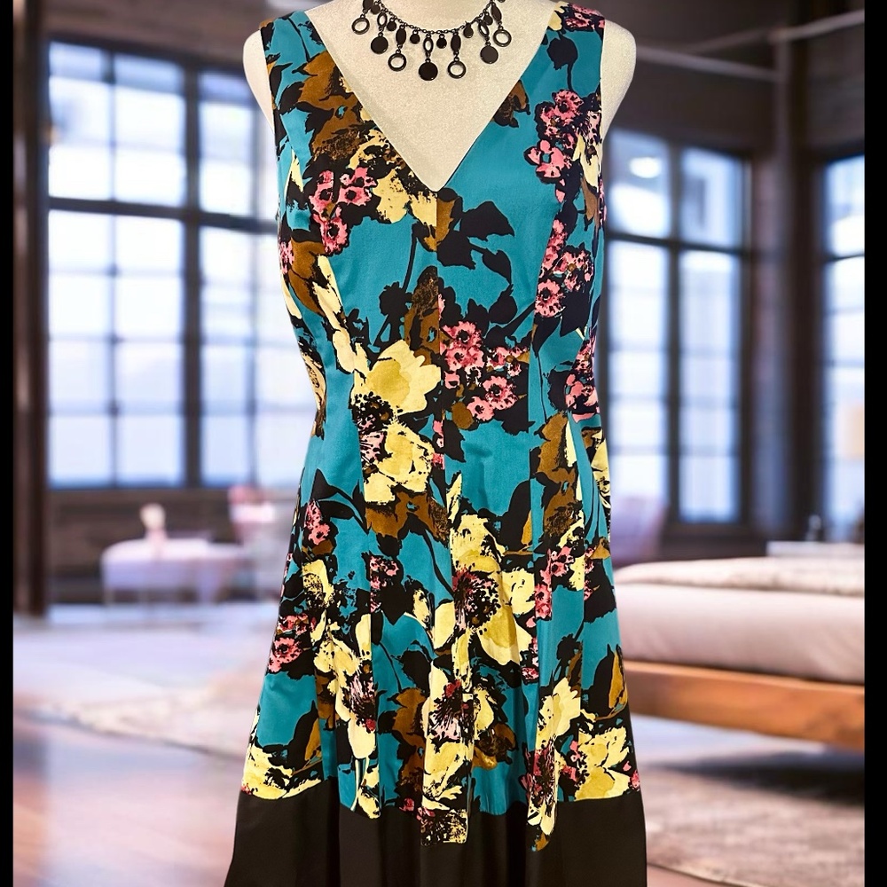 Nine West sz floral sz 8